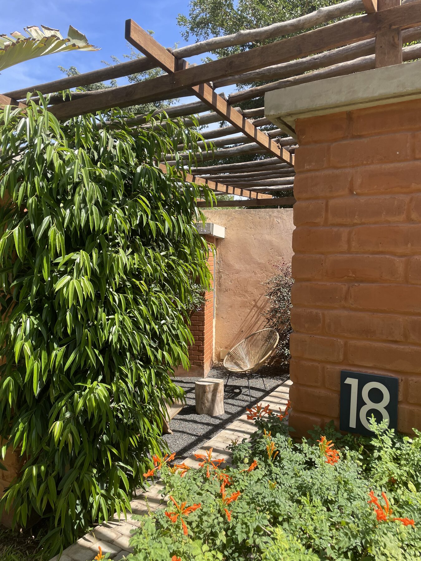 Bungalow BOMA n°18 — Pergola, jardin tropical privatif